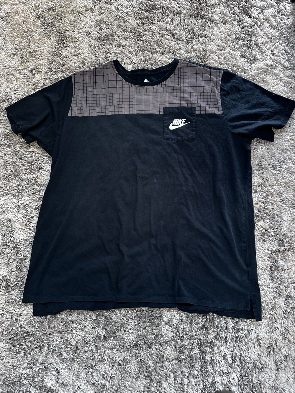 Nike Men’s Black Short-Sleeve T-shirt with Pocket